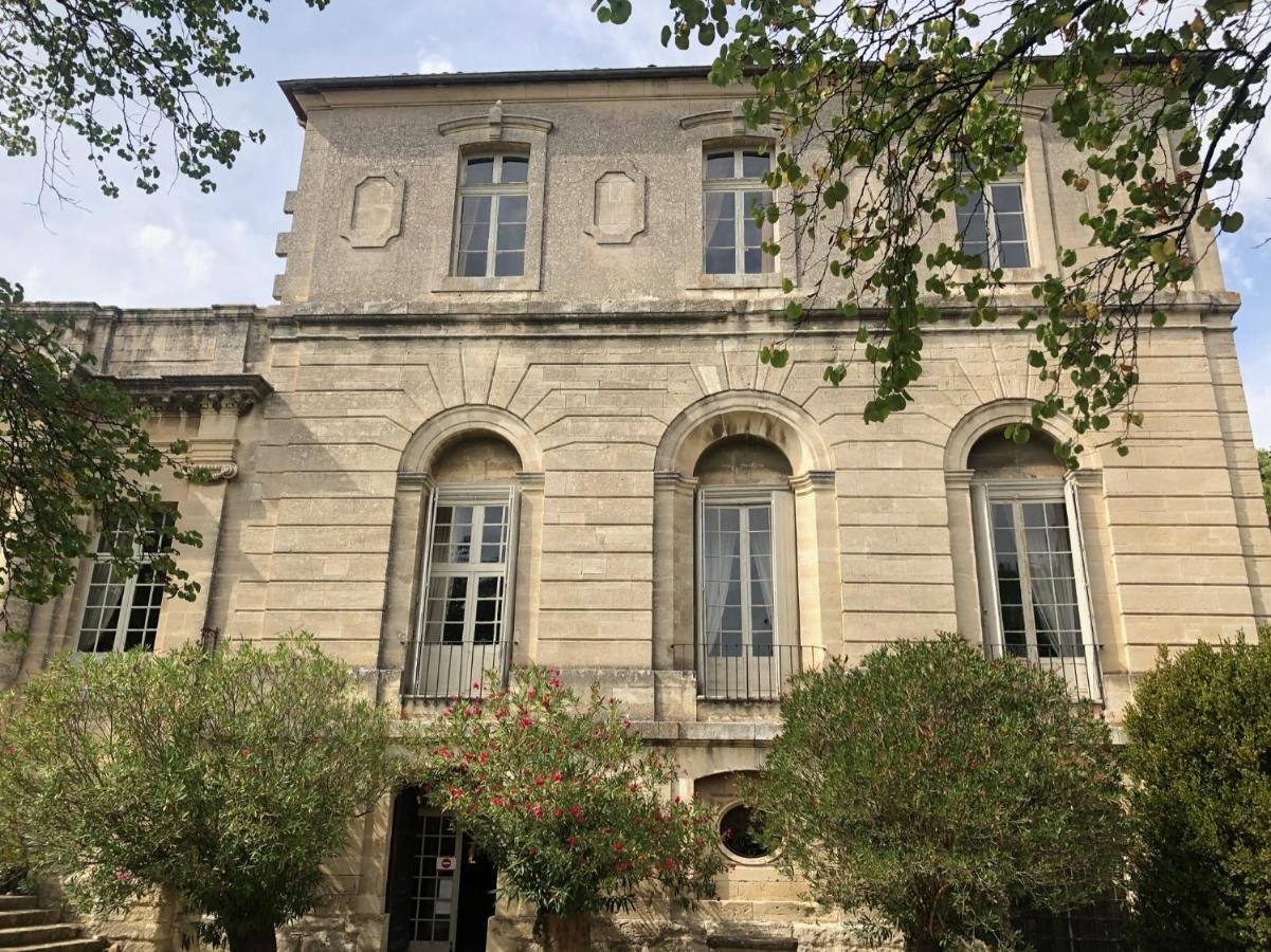 With * Avignon